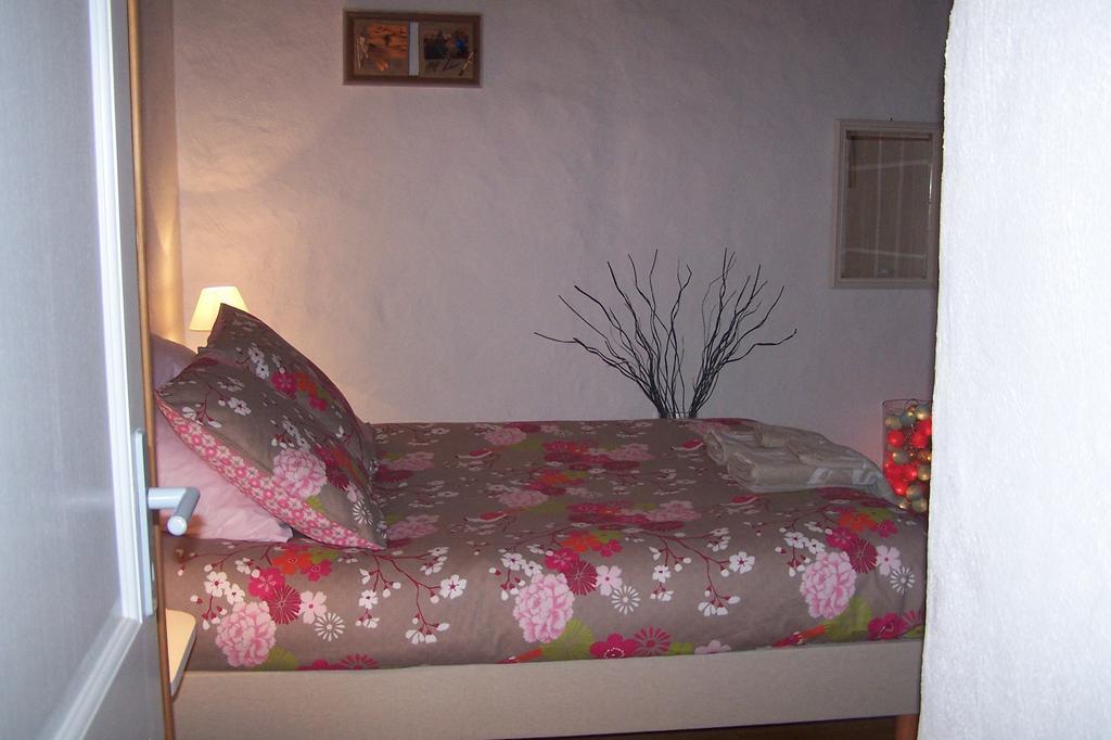 Salomony Chambre D'Hotes Marcols-les-Eaux Szoba fotó