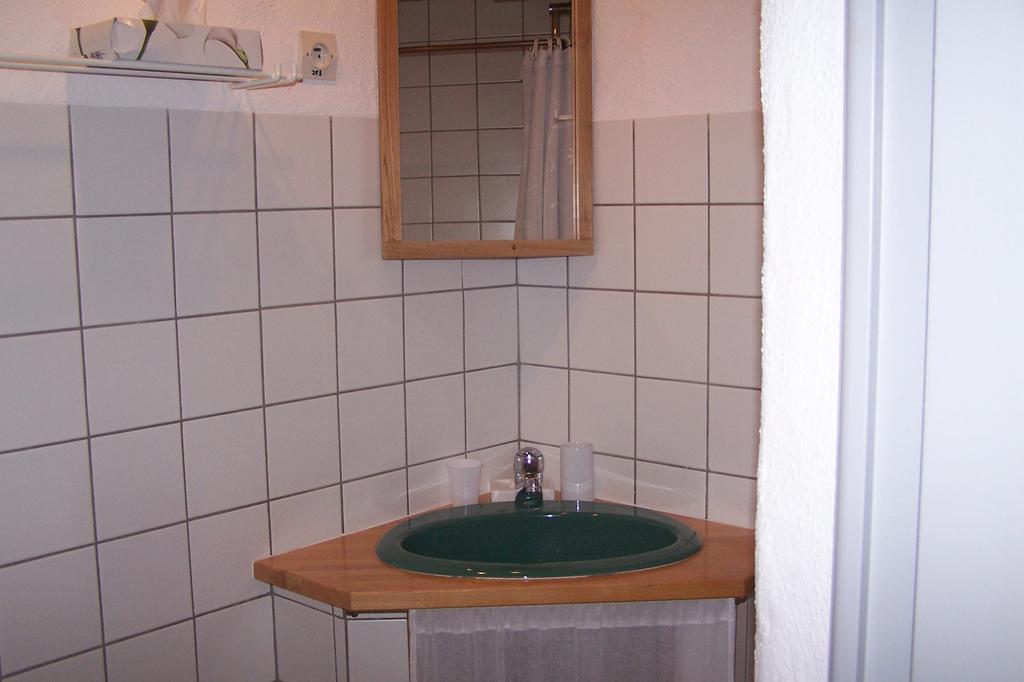 Salomony Chambre D'Hotes Marcols-les-Eaux Szoba fotó