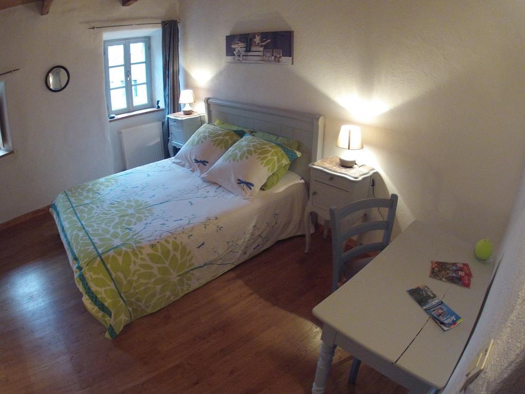 Salomony Chambre D'Hotes Marcols-les-Eaux Szoba fotó