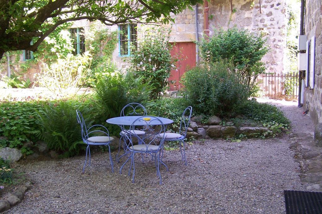 Salomony Chambre D'Hotes Marcols-les-Eaux Kültér fotó